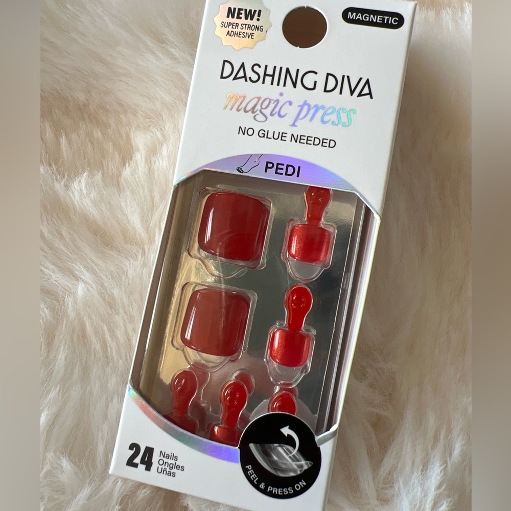 Dashing Diva Magic Press Red Press-On Nails Pedicure